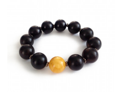 "Yin Yang" Amber Bracelet: 16mm
