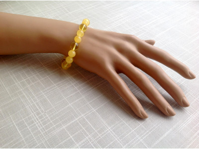 Stretchy Bracelet With Small Amber Beads