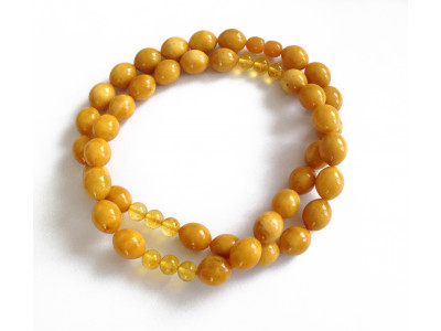 Necklace With  Amber Beads: Antique Color