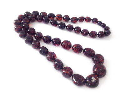 Amber Necklace: Color "Cherry"